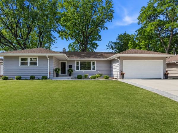 634 Deerpath Road, Dundee, IL 60118
