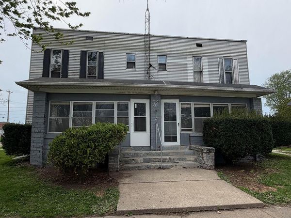 200 N Jefferson Street , Abingdon, IL 61410