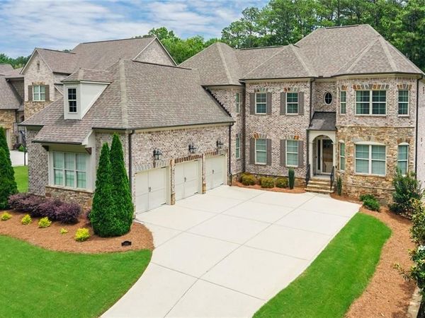3156 Shadow Creek , Roswell, GA 30075