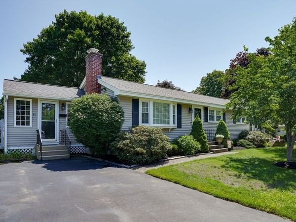 40 Farmington Circle, Marlborough, MA 01752