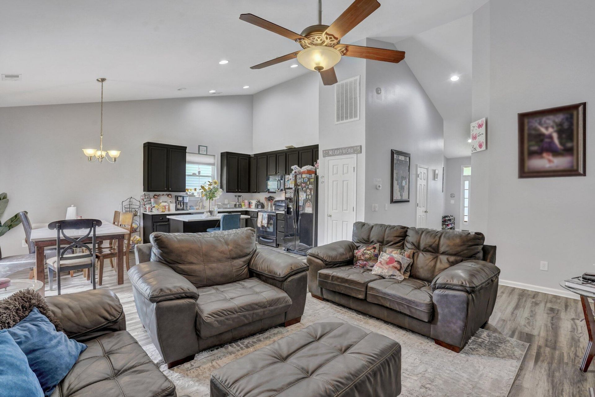 8023 Hyannis Court Photo 4