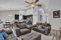 8023 Hyannis Court photo 4