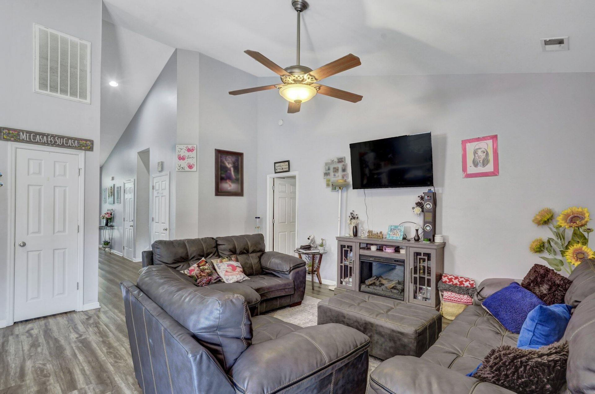 8023 Hyannis Court Photo 5