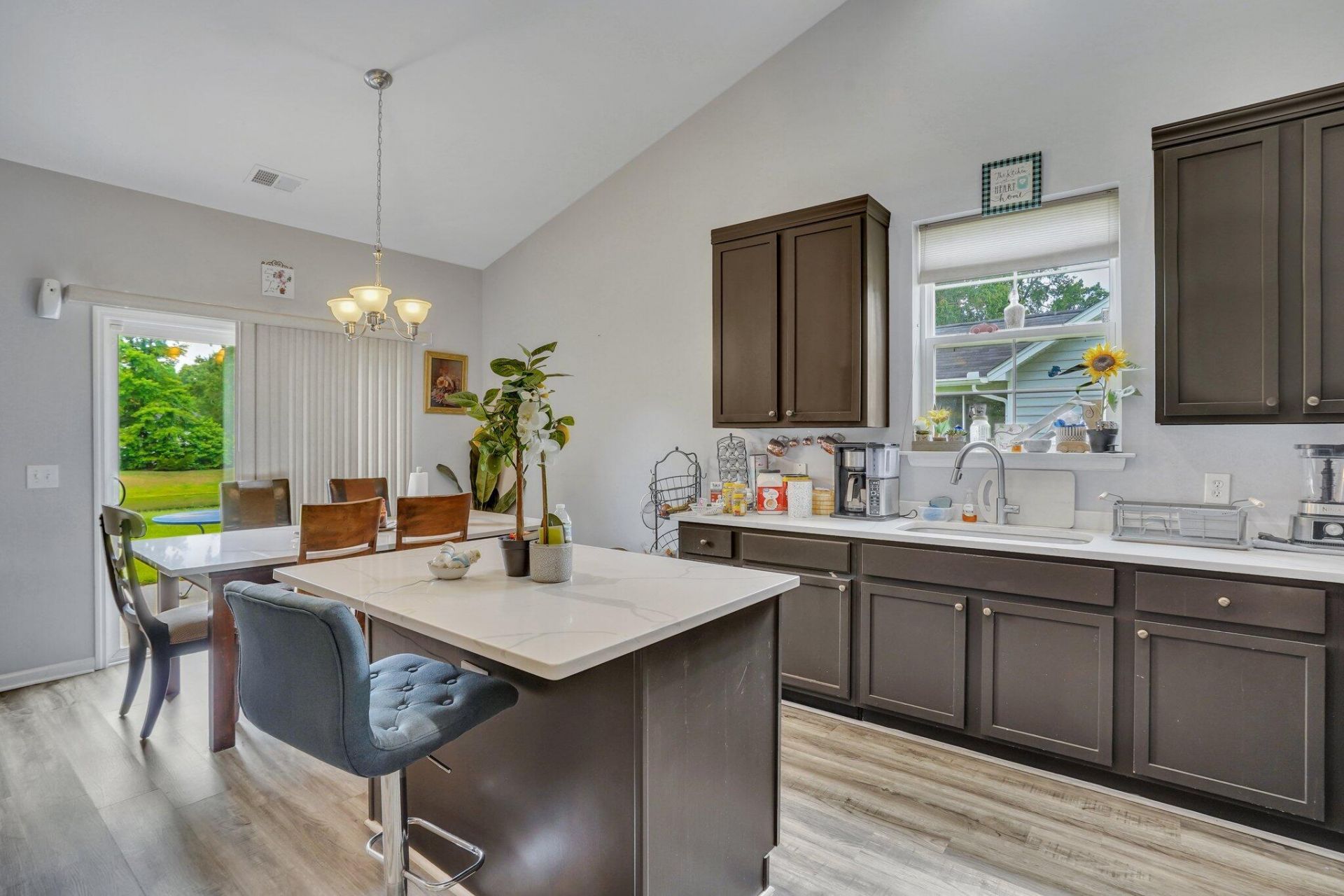 8023 Hyannis Court Photo 8