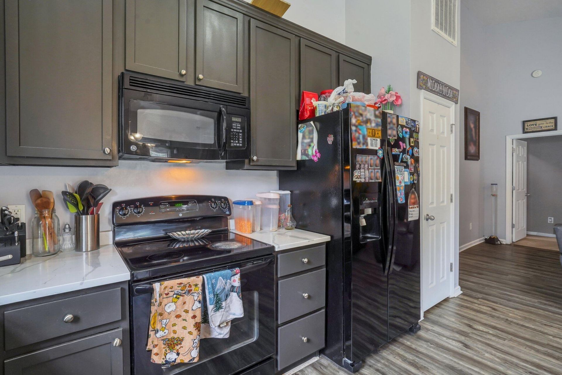 8023 Hyannis Court Photo 9