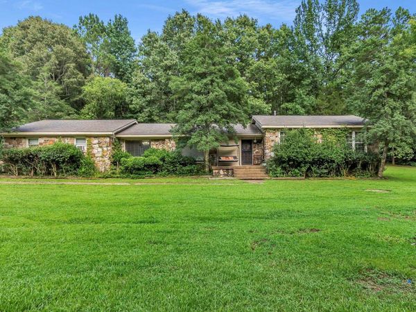 1150 DENT RD, Eads, TN 38028