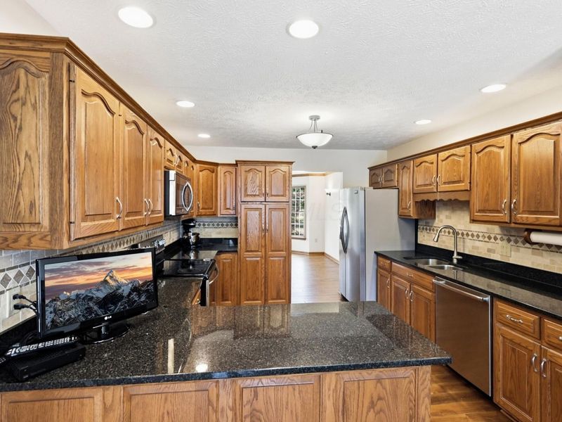 580 Palm Drive , Marysville, OH 43040 Photo 17