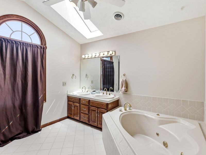 580 Palm Drive , Marysville, OH 43040 Photo 30