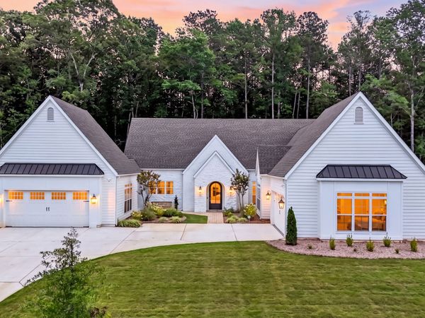140 NORTHSHORE AT REDWINE Drive, Newnan, GA 30263