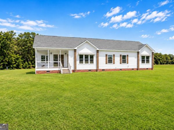 562 Sinkhole Road, Register, GA 30452
