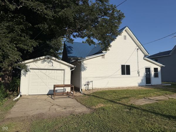 305 2nd Street, New Market, IN 47965