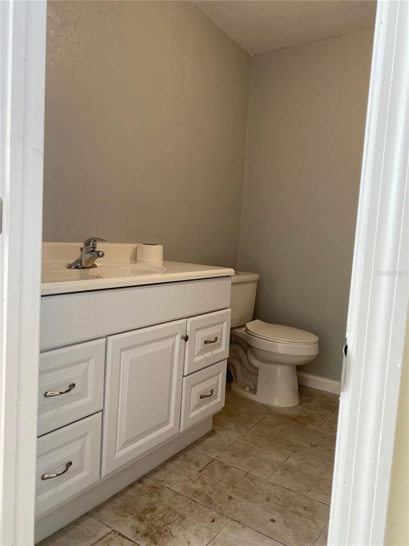 1121 NW 6th Avenue, Gainesville, FL 32603 Photo