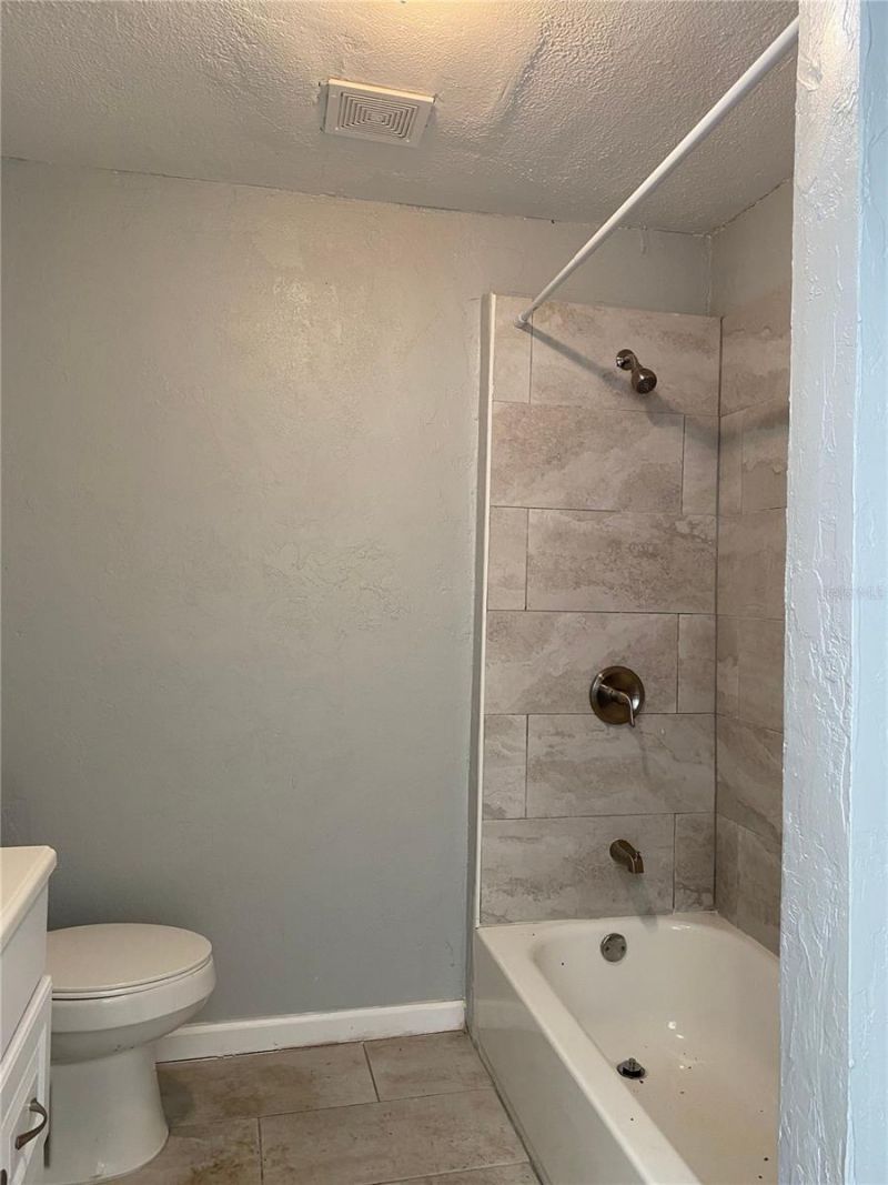 1121 NW 6th Avenue, Gainesville, FL 32603 Photo