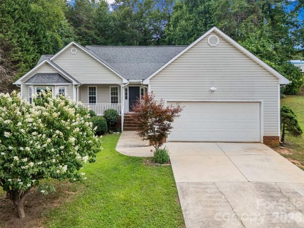 1208 Courtney Cove Court , Gastonia, NC 28052