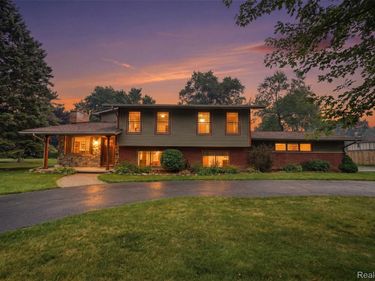 3454 Paddington Drive, Troy, Mi 48084