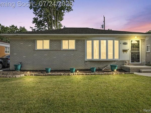 21518 Share Street, St. Clair Shores, MI 48082