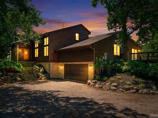 3166 Bigelow Road, Oceola Twp, MI 48855