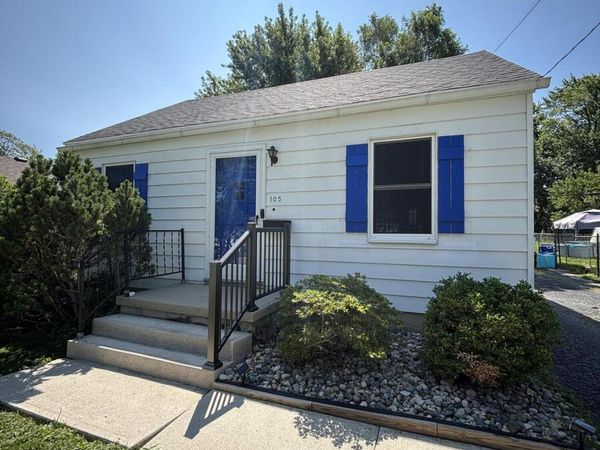105 S Masters Court , Maumee, OH 43537