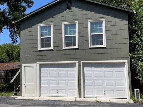 158 N Chestnut Avenue , New Braunfels, TX 78130