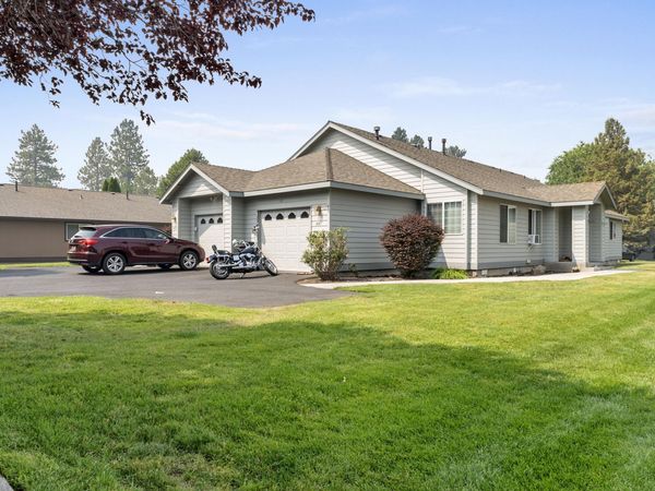 689 NE Savannah Drive, Bend, OR 97701