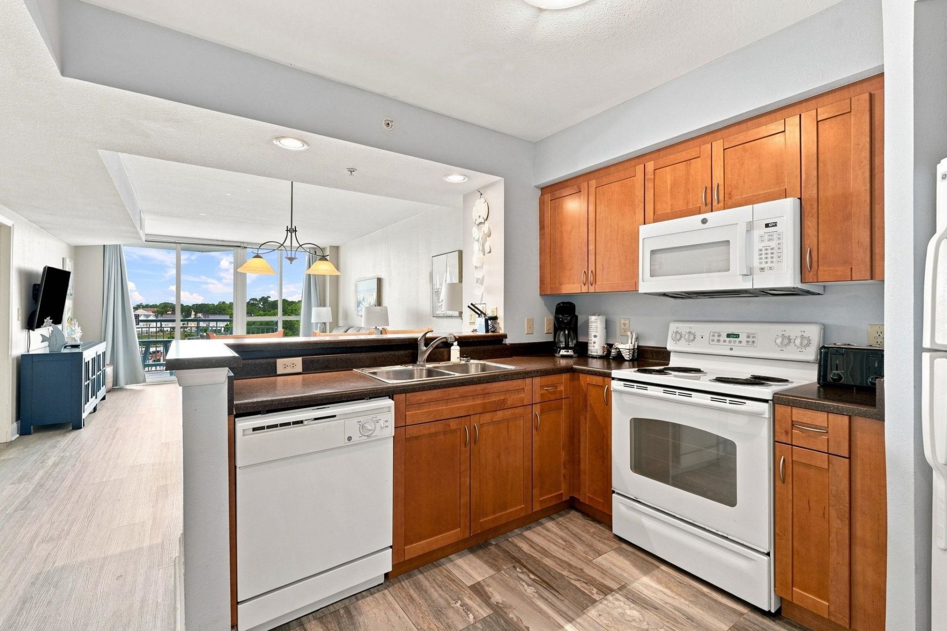 2100 Sea Mountain Hwy.  Photo 10