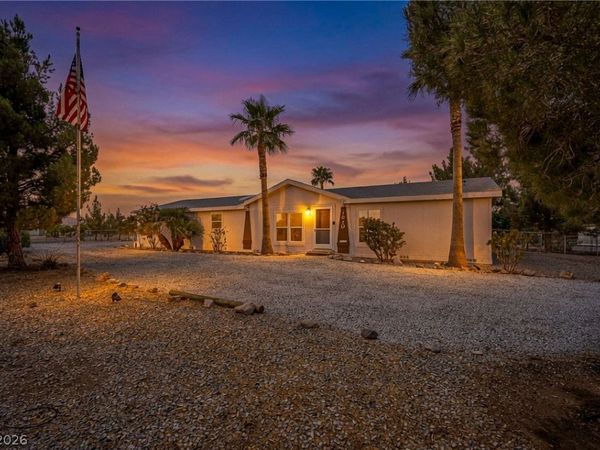 1640 N Woodchips Road , Pahrump, NV 89060