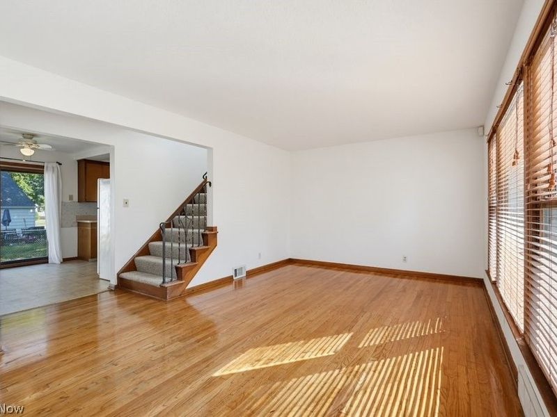 23881 Puritan Avenue, Euclid, OH 44123 Photo 3