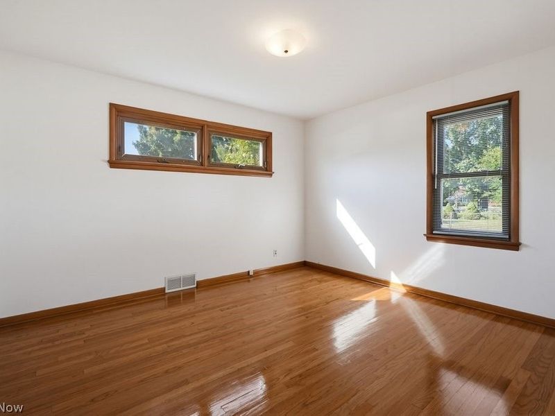 23881 Puritan Avenue, Euclid, OH 44123 Photo 9