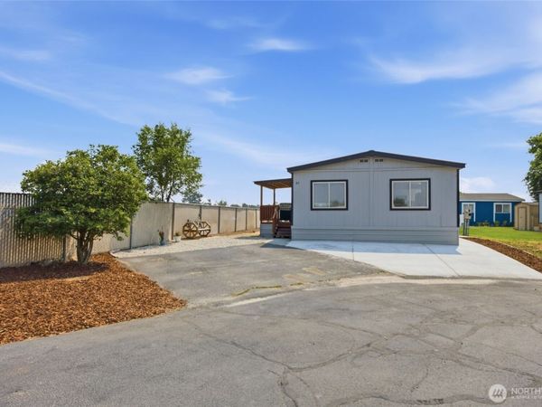 4000 Longview Street NE, Unit 82, Moses Lake, WA 98837