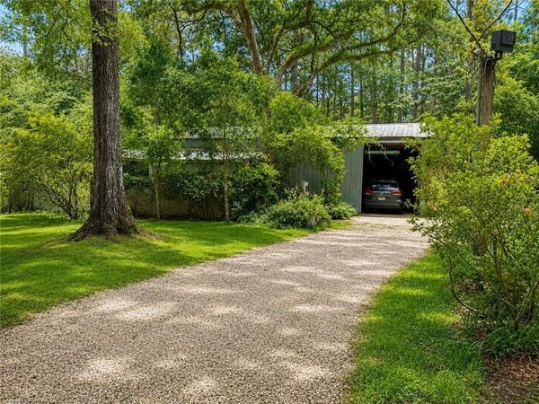 30225 PHILIP SMITH Road, Lacombe, LA 70445