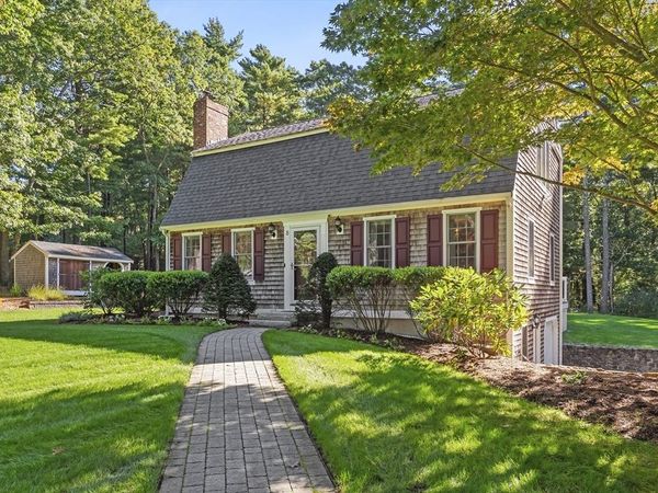 8 Copper Beech Drive, Kingston, MA 02364