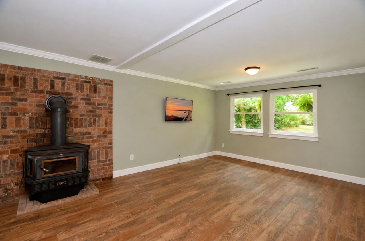 6374 Maxville Road Photo 11