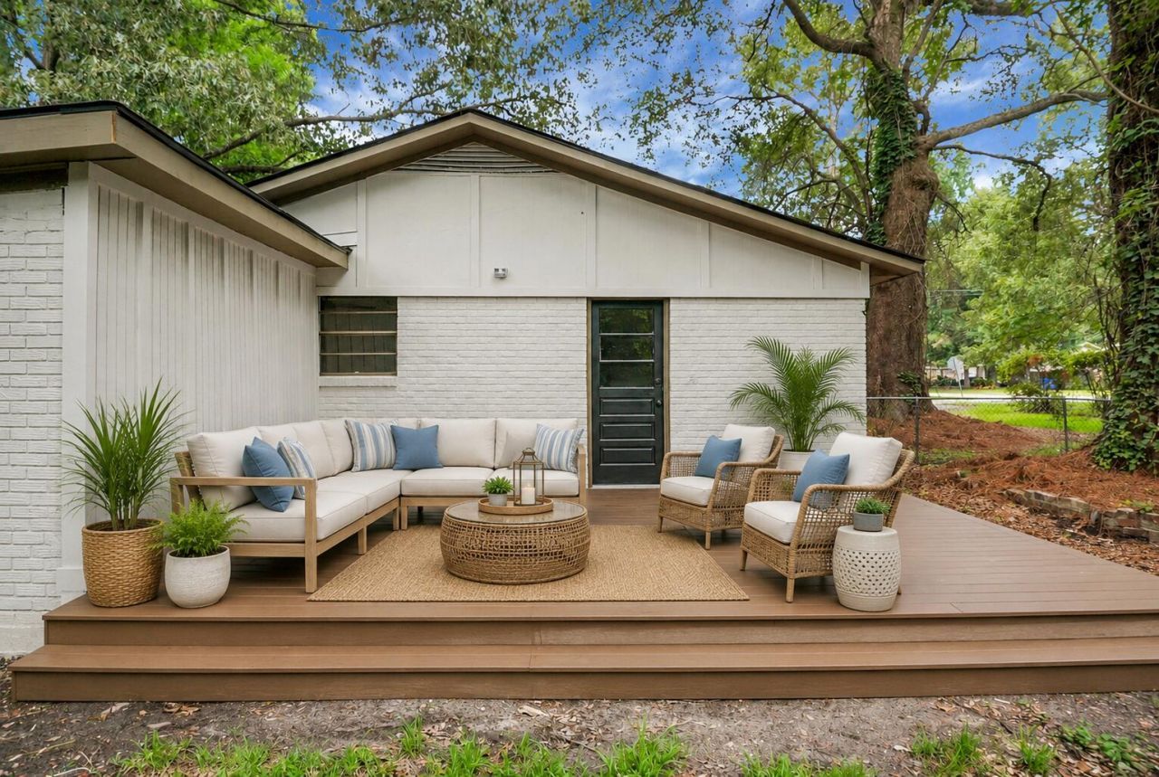 2052 Vestry Drive Photo 6