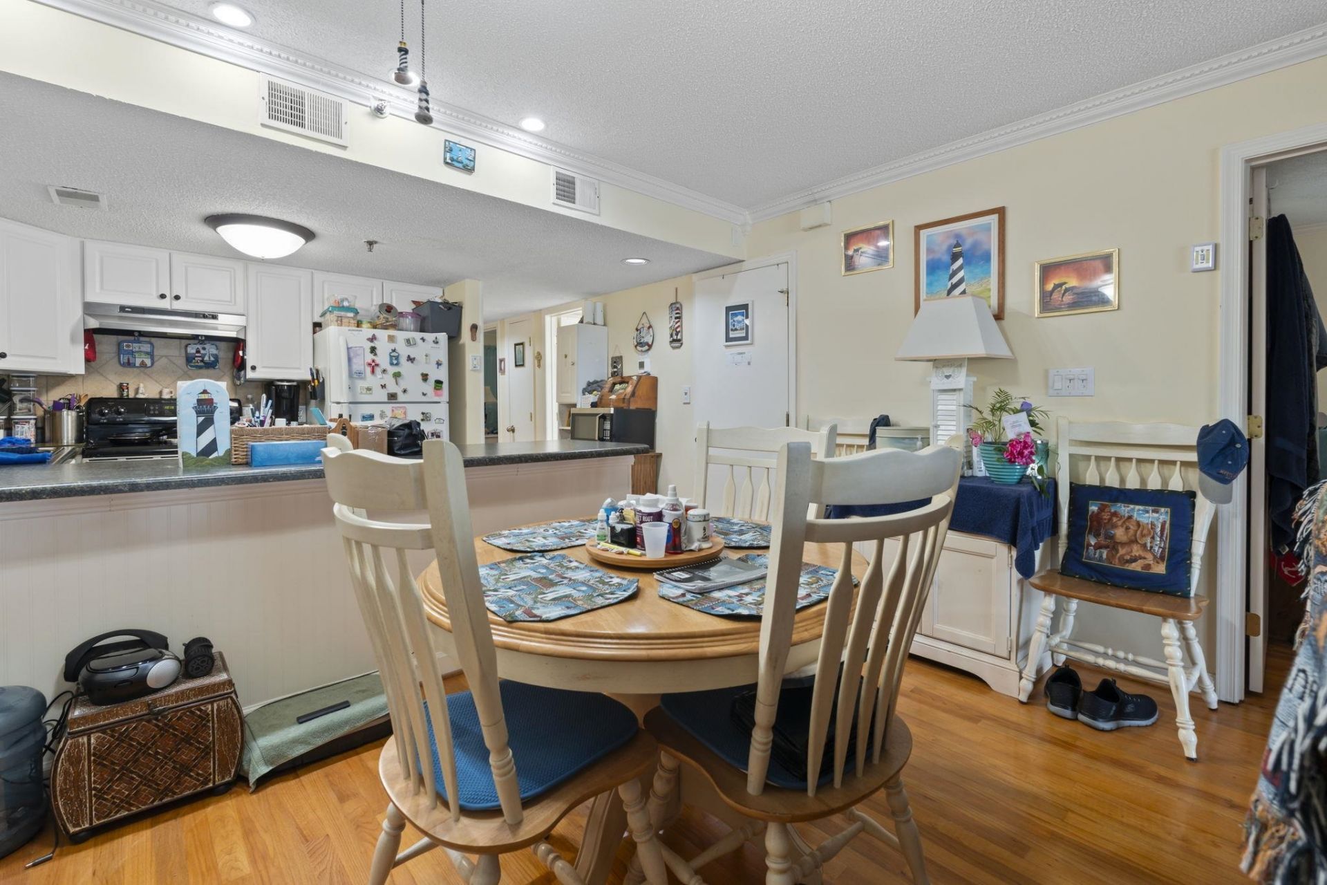 806 Conway St.  Photo 9