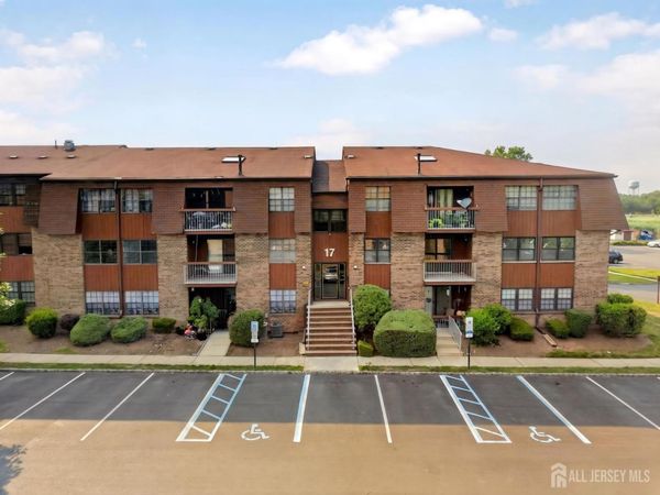 204 C Sierra Court , Woodbridge, NJ 07095