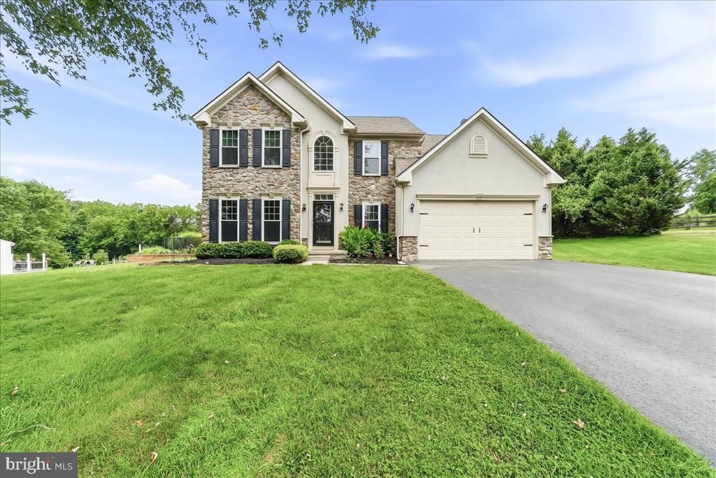 40 CAVERSHAM DRIVE , WEST GROVE, PA 19390