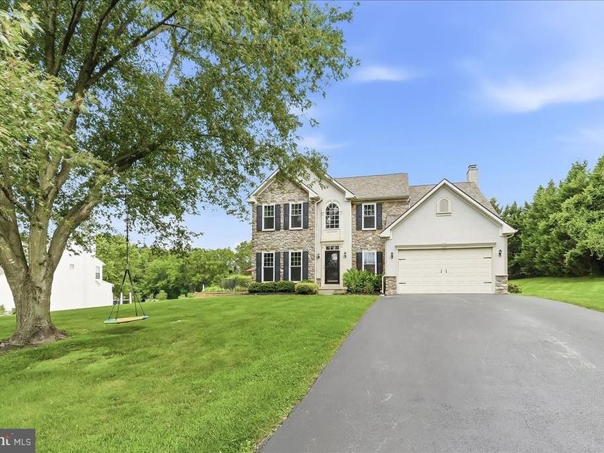 40 Caversham Drive, West Grove, PA 19390 Main Photo