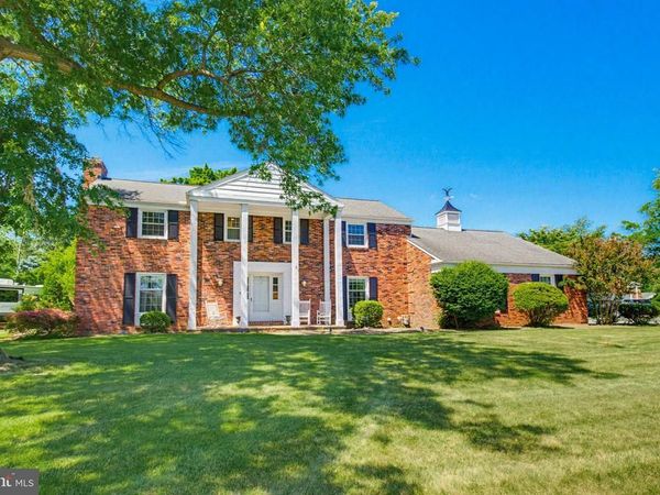 1349 COUNTRY CLUB DRIVE, LANCASTER, PA 17601