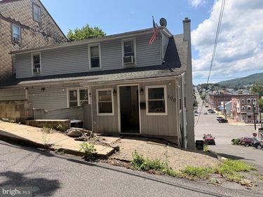 100 S DIAMOND STREET, SHAMOKIN, PA 17872