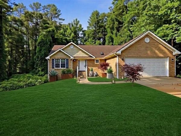 128 Valley Road , Stockbridge, GA 30281
