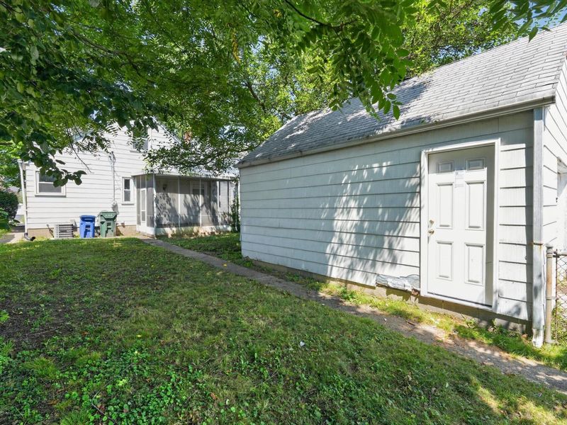 584 Chestershire Road, Columbus, OH 43204 Photo 4