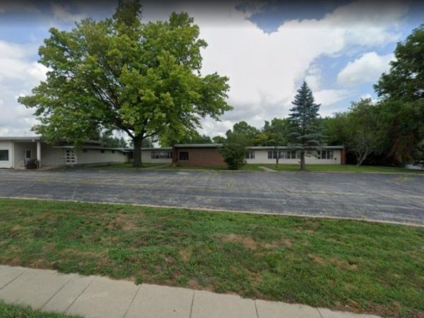 1500 W WALNUT Street, Jacksonville, IL 62650