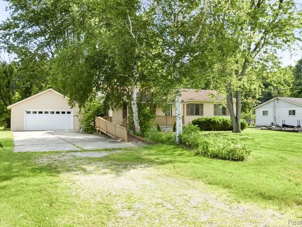 4181 Maes Drive , Port Huron Twp, MI 48060