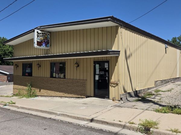 51 W Water Street, Markesan, WI 53946