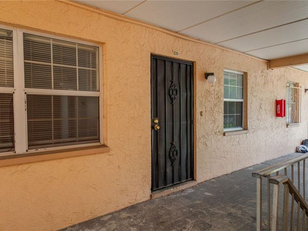 4718 JOSEPH COURT , Unit 220, TAMPA, FL 33614