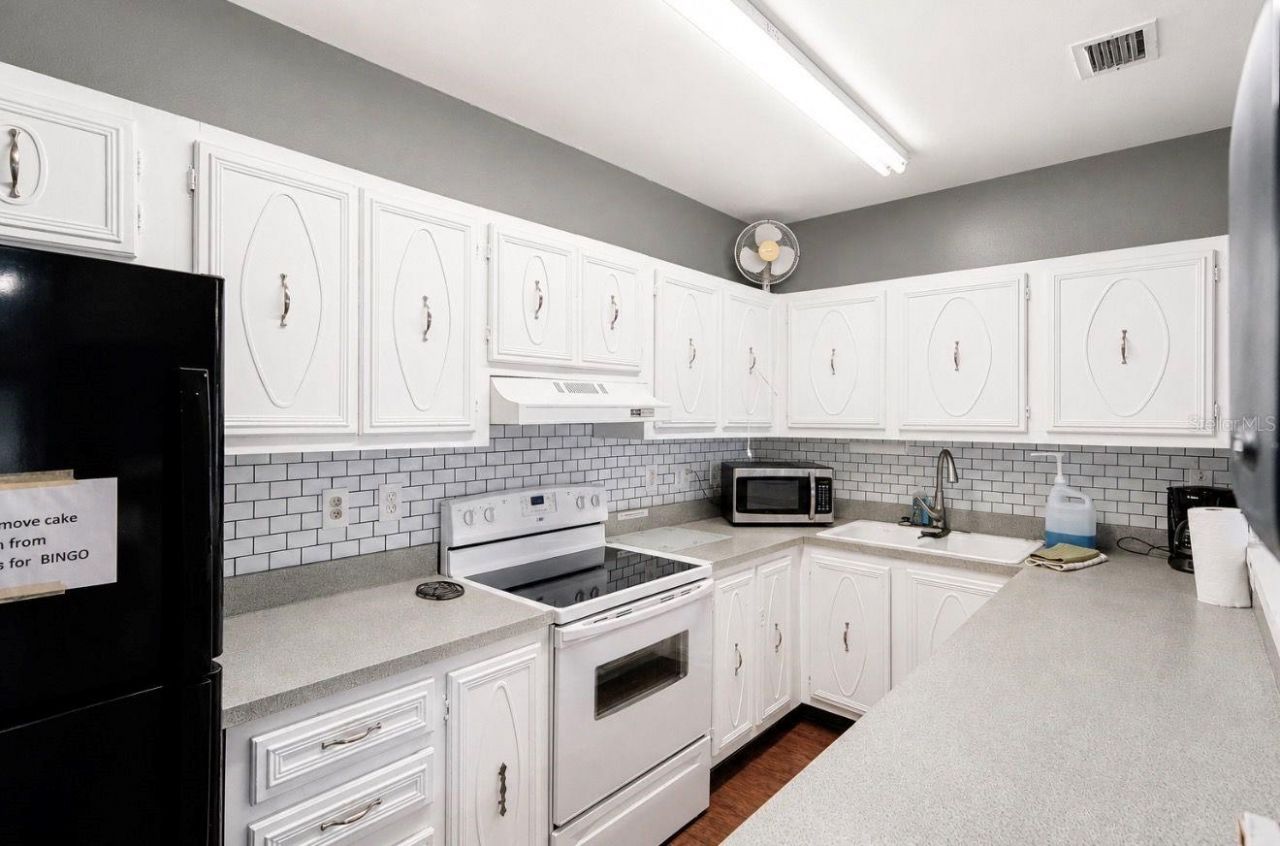 801 83rd Avenue N, Unit 309, Saint Petersburg, FL 33702 Photo