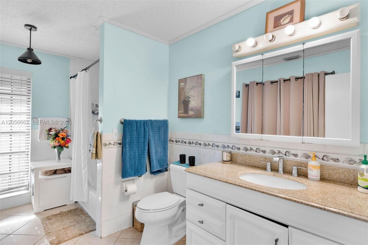 422 Calle Limon, Marathon, FL 33050 Photo