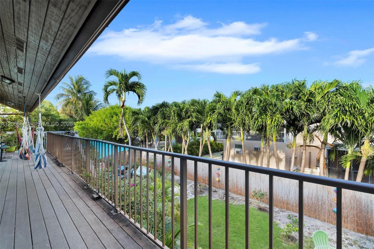 422 Calle Limon, Marathon, FL 33050 Photo
