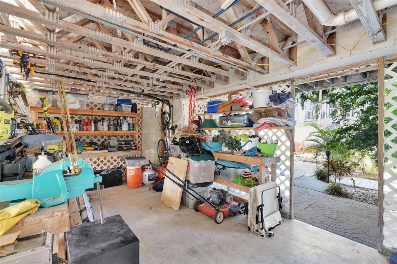 422 Calle Limon, Marathon, FL 33050 Photo