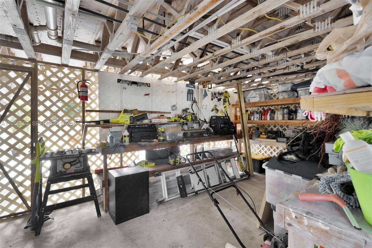 422 Calle Limon, Marathon, FL 33050 Photo